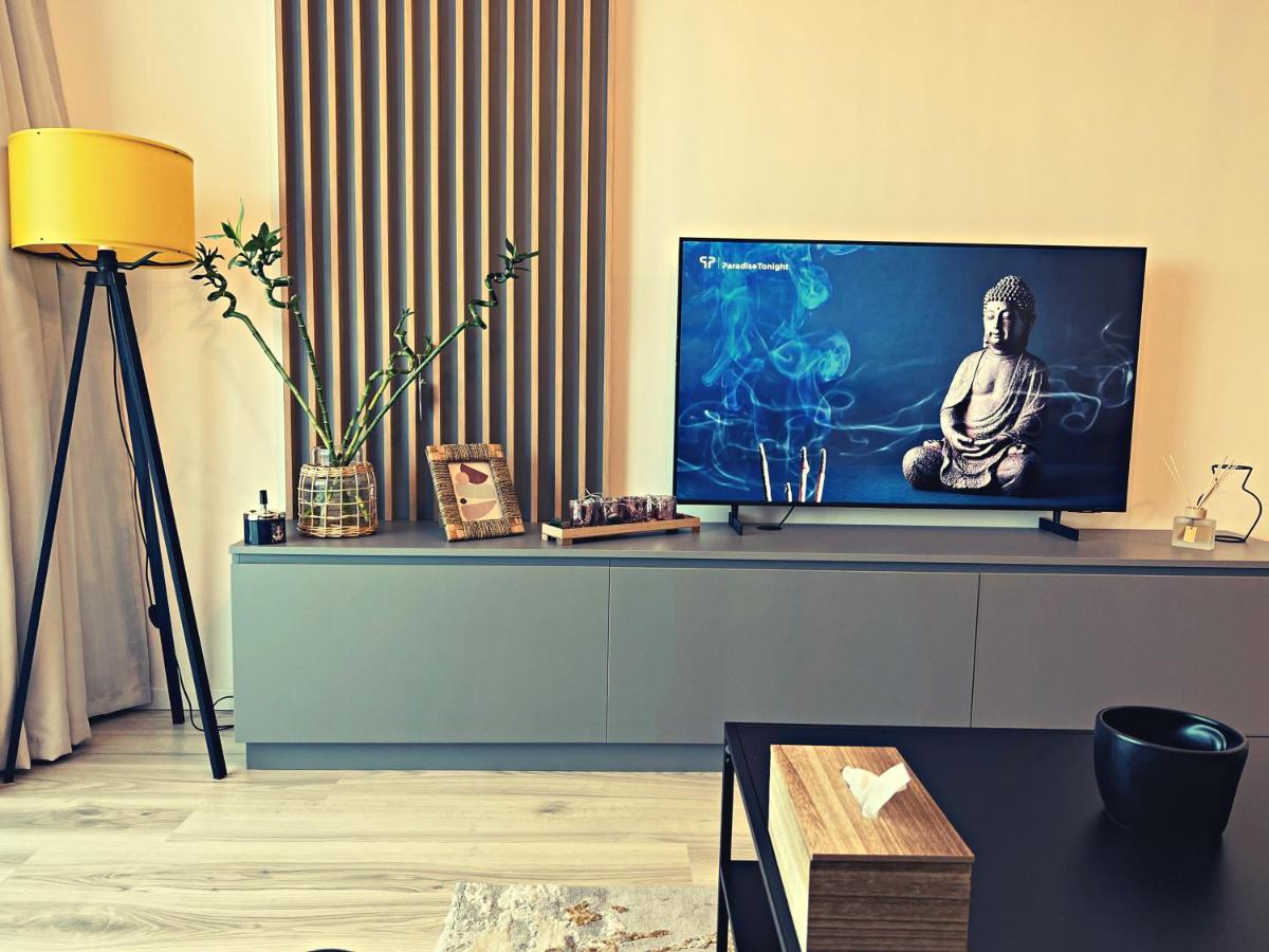 Panoramic Forest View Apartment Dumbravita  Extérieur photo